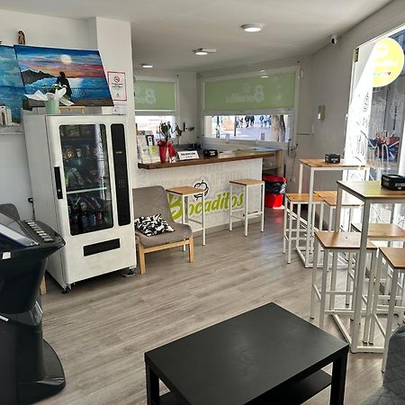 Be Happy Hostel Nerja Luaran gambar