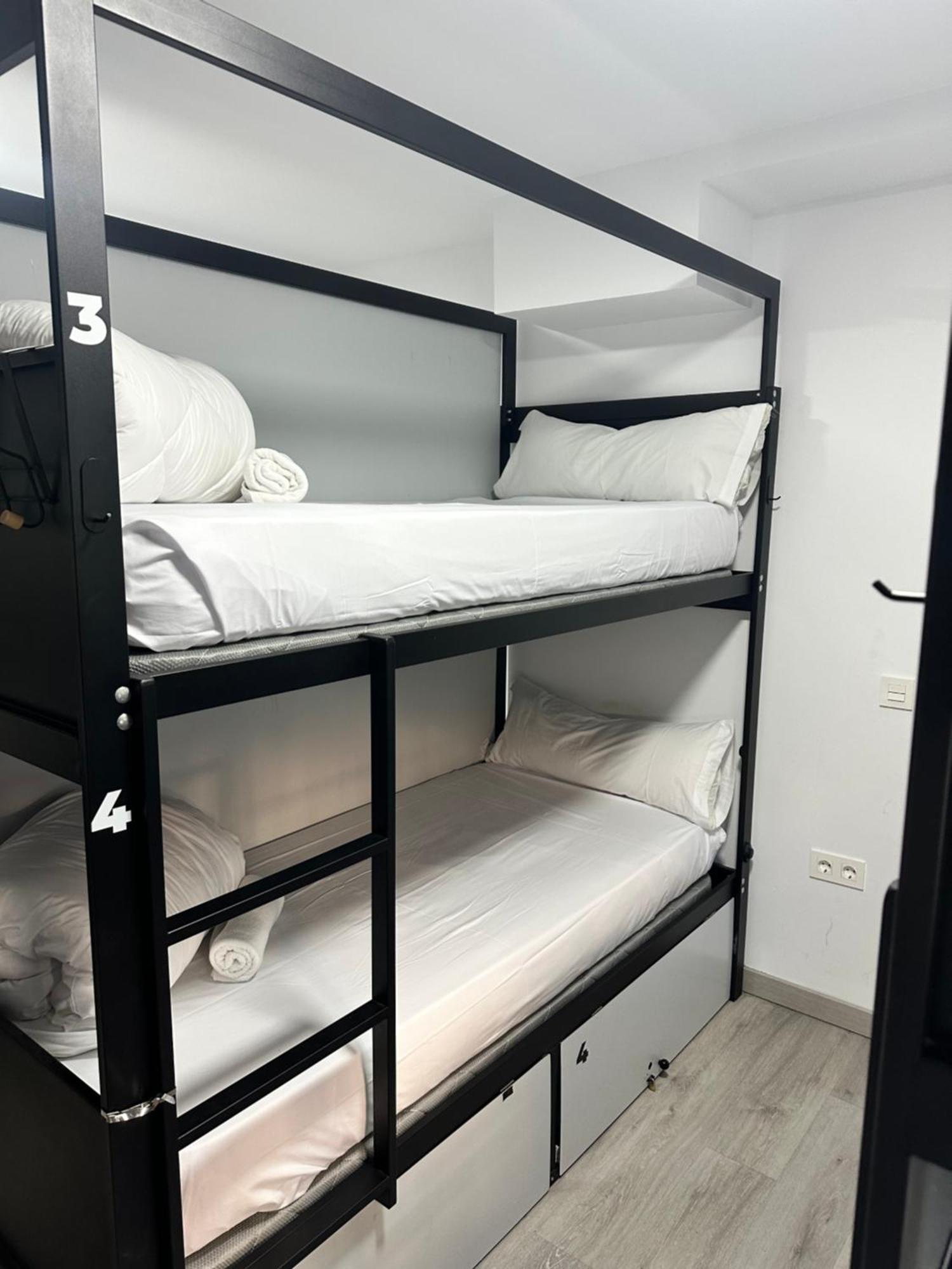 Be Happy Hostel Nerja Luaran gambar
