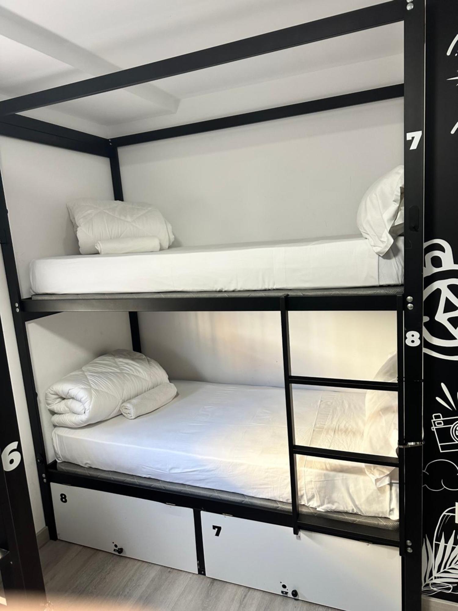 Be Happy Hostel Nerja Luaran gambar