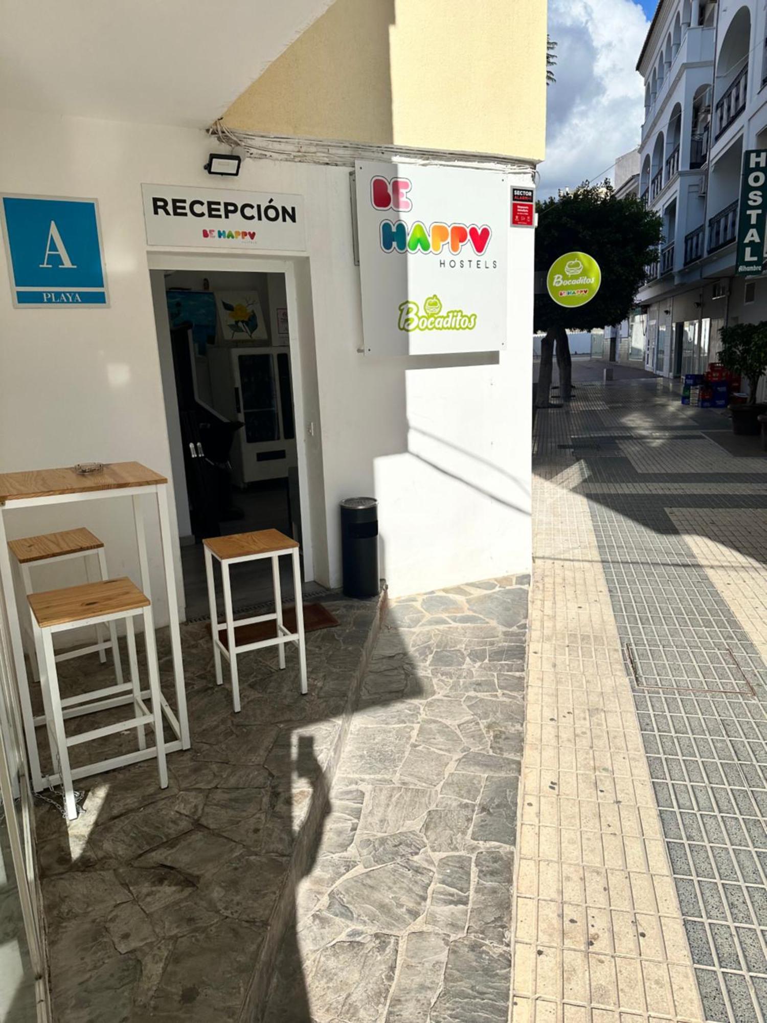 Be Happy Hostel Nerja Luaran gambar